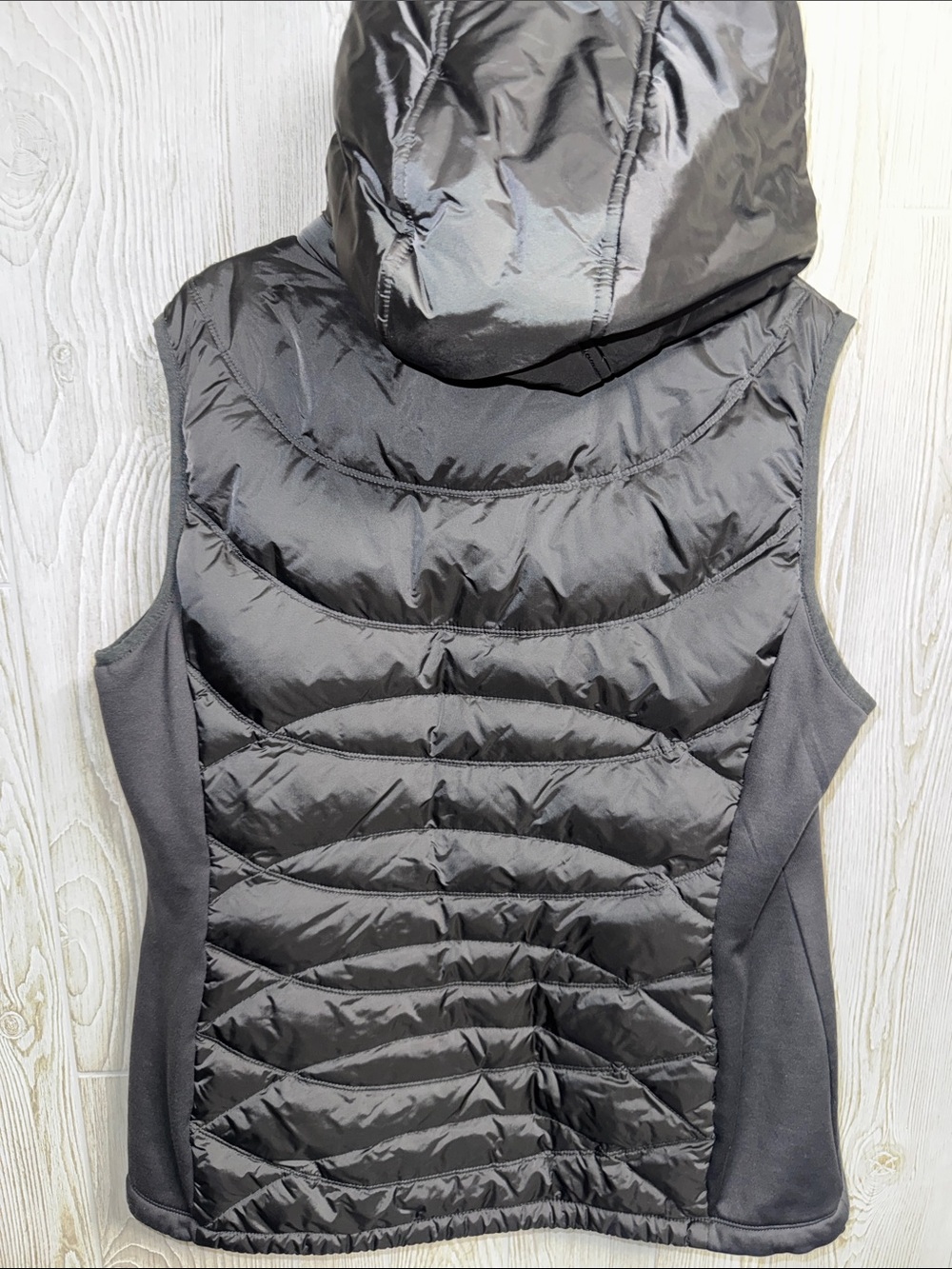 Michael Kors Black/Charcoal Gray packable Quilted Hooded Vest - Picture 6 of 6